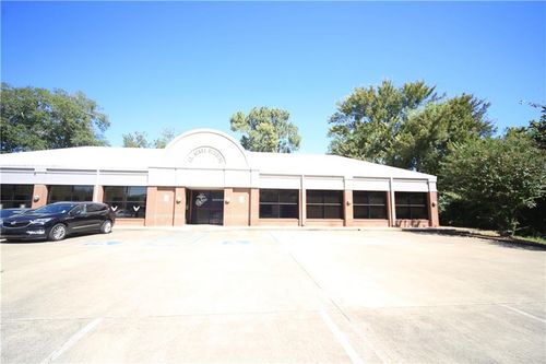 105 Jefferson St, Natchitoches, LA, 71457-4350 | Card Image