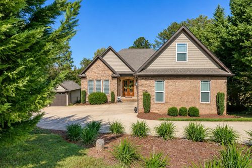 213 Nanie Myree Ln, Wellford, SC, 29385-9066 | Card Image