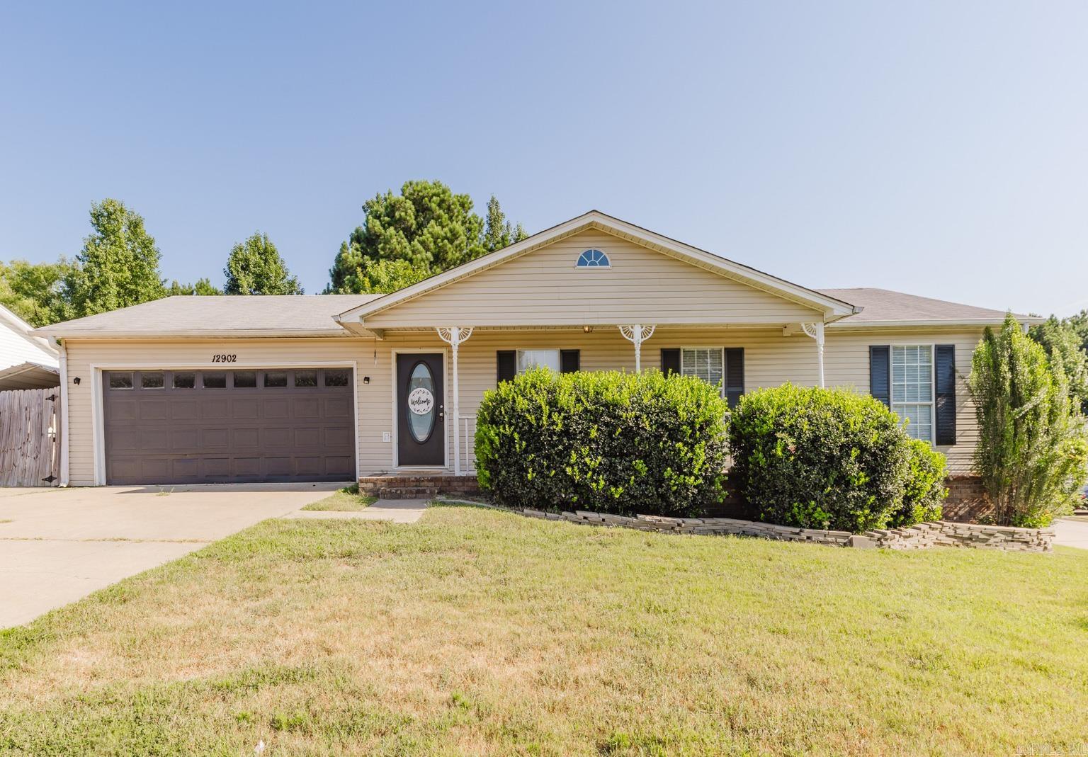 Hummingbird Ln, Alexander, AR 72002