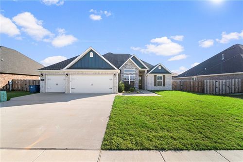 901 Carlock Drive, Pea Ridge, AR, 72751 | Card Image