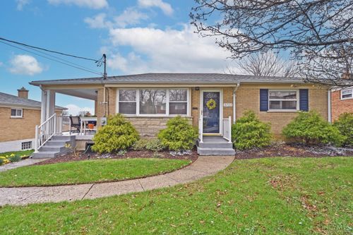 5722 Kroegermount Dr, Cincinnati, OH, 45239 | Card Image
