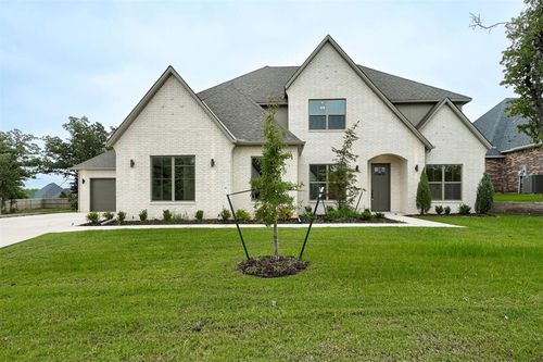 4616 Maple Ridge Dr, Edmond, OK, 73034-4384 | Card Image