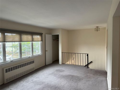 17 Lawson Ave, East Rockaway, NY, 11518-1712 | Card Image