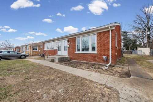 2490 Stieber Street, Westland, MI, 48186 | Card Image