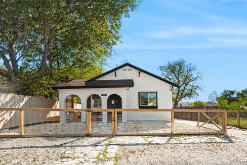 810 Dakota St, San Antonio, TX, 78203-1334 | Card Image