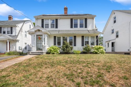 109 Woodlawn St, Hamden, CT, 06517-1341 | Card Image