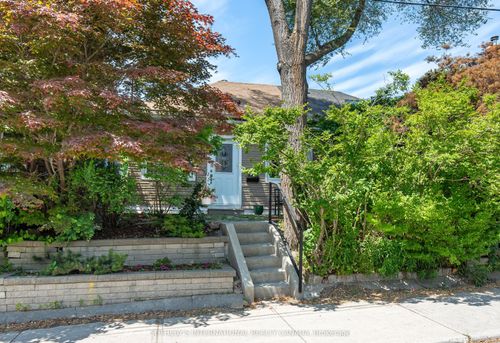 692 Woodbine Ave, Toronto, ON, M4E2J1 | Card Image