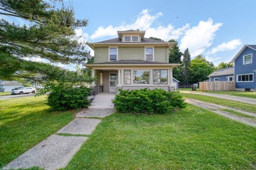 1302 Lansing Ave, Jackson, MI, 49202-2128 | Card Image