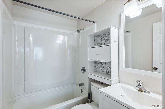 Bathroom | Image 34