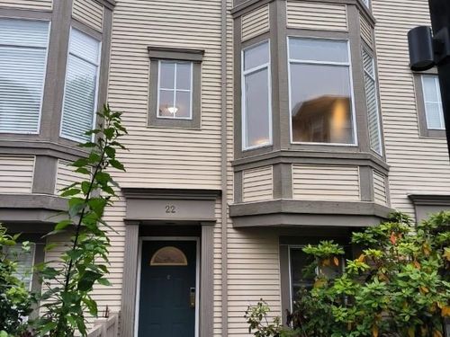 22-6111 No 1 Rd, Richmond, BC, V7C1T4 | Card Image