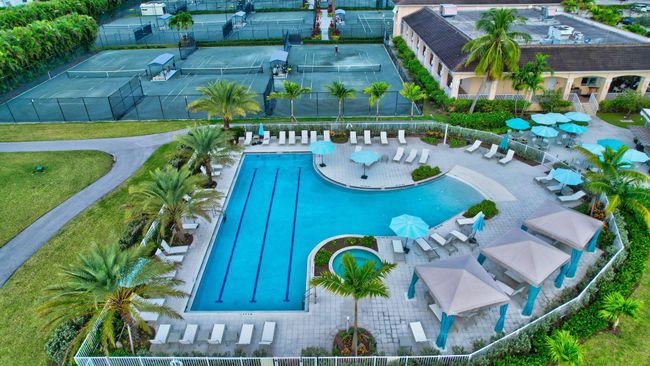 6700 Versailles Ct, Condo with 3 bedrooms, 3 bathrooms and null parking in Lake Worth FL | Image 84