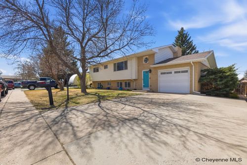 720 Carmon Cir, Cheyenne, WY, 82001-6936 | Card Image