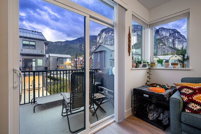 38023 Keel Way, Townhouse with 3 bedrooms, 3 bathrooms and 3 parking in Squamish BC | Image 8