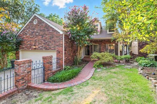 801 Pleasant Valley Dr, Little Rock, AR, 72227-2158 | Card Image