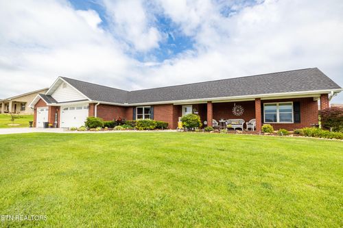 1045 Southwind Cir, Dandridge, TN, 37725-6376 | Card Image