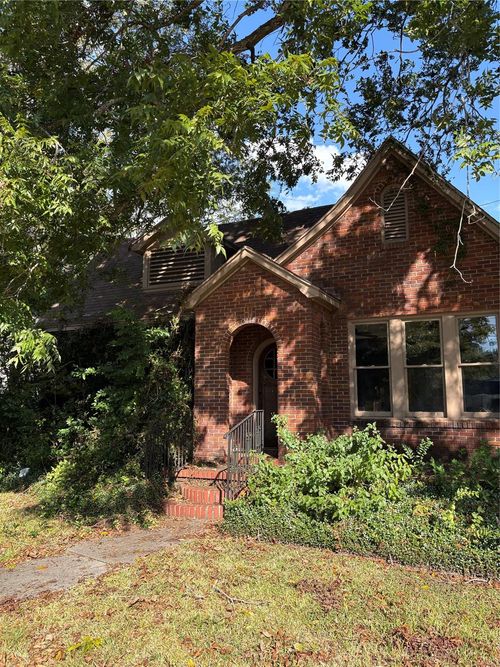 2444 Broadway St, Beaumont, TX, 77702-1904 | Card Image