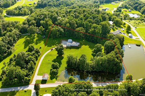 8666 Ash Rd, Bloomfield, IN, 47424-5510 | Card Image