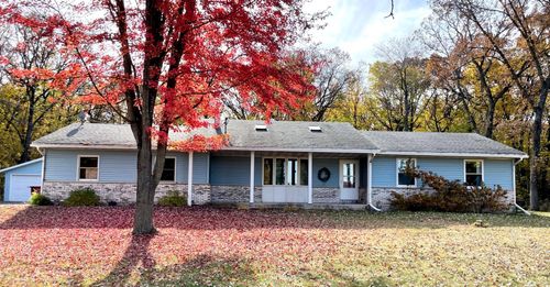 9424 County Rd E, ELK MOUND, WI, 54739-9213 | Card Image