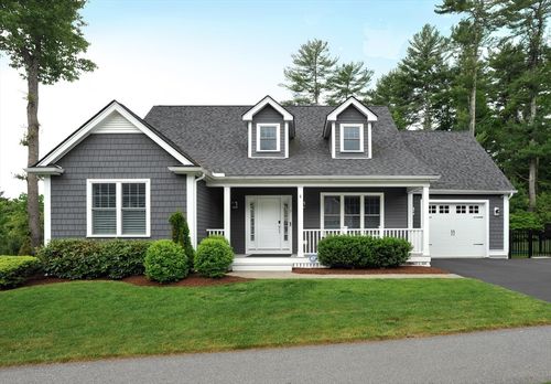 7-7 Hillcrest Cir, Norwell, MA, 02061-2824 | Card Image