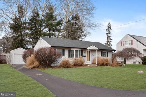 750 Willow St, SOUTHAMPTON, PA, 18966-3430 | Card Image