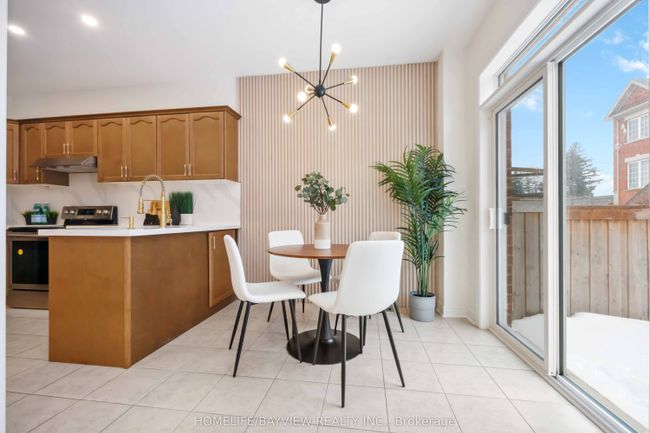147 Collin Crt, House attached with 3 bedrooms, 3 bathrooms and 2 parking in Richmond Hill ON | Image 16