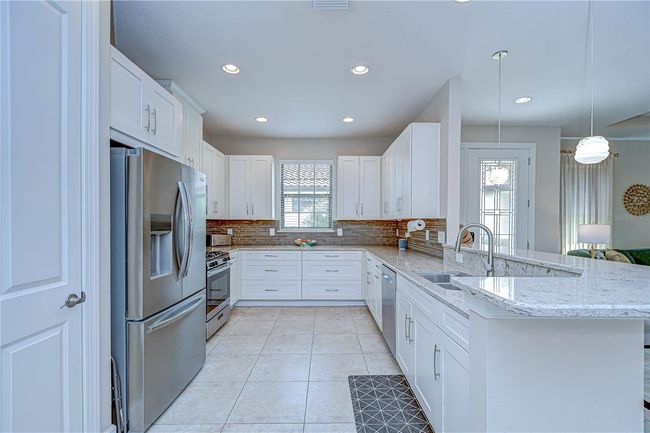 8433 Alberata Vista Dr, House other with 2 bedrooms, 2 bathrooms and null parking in Tampa FL | Image 19