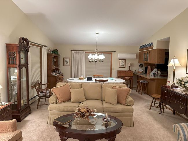 Dining room.jpg | Image 5
