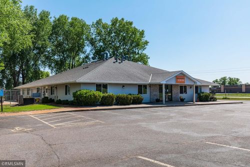 1438 215th Ave Ne, East Bethel, MN, 55011-4703 | Card Image