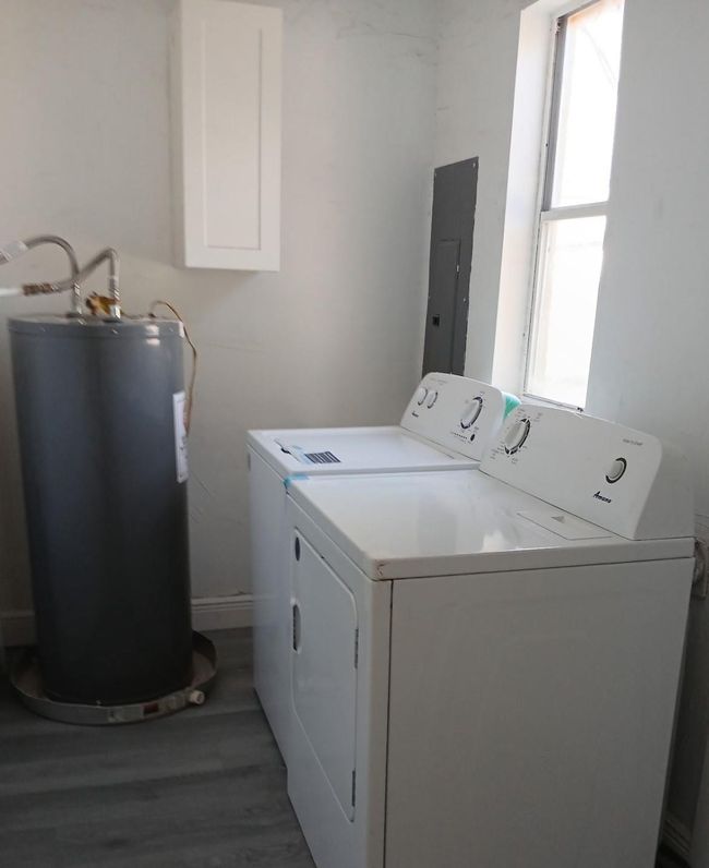 Laundry Room | Image 8