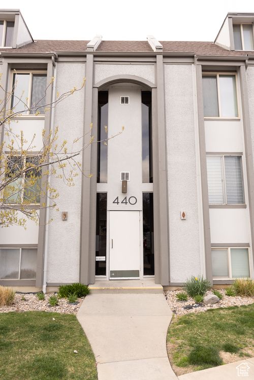 apt-b-440 E Creekside Cir, Murray, UT, 84107-6327 | Card Image