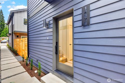 12036 Hiram Pl Ne, Seattle, WA, 98125-5324 | Card Image