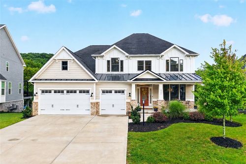 321 Crest Ln, Mars, PA, 16046-2316 | Card Image