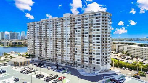 1102-18021 Biscayne Blvd, Aventura, FL, 33160-5242 | Card Image