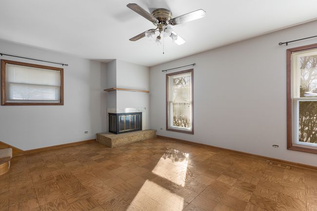1141 Hartford Ln, House other with 5 bedrooms, 3 bathrooms and 2 parking in Elk Grove Village IL | Image 16