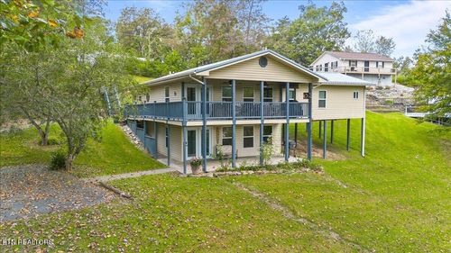 398 Perry Smith Ln, Caryville, TN, 37714-3287 | Card Image