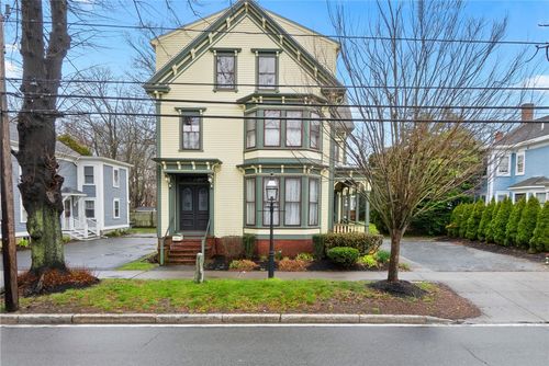 apt-3-686 Hope St, Bristol, RI, 02809-1966 | Card Image