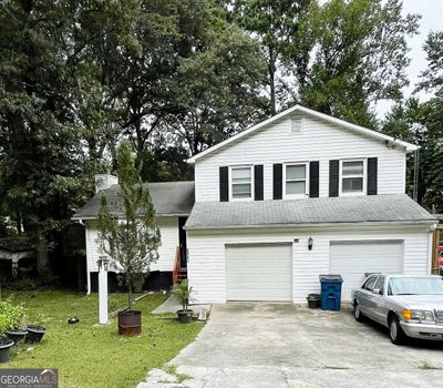 6941 Cedar Hill Court, House other with 3 bedrooms, 2 bathrooms and null parking in Riverdale GA | Image 1