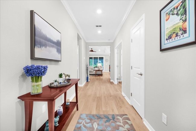 Front Entry/Hallway | Image 10