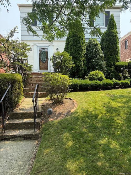 80-07 192nd St, Hollis, NY, 11423 | Card Image