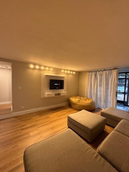 apt-m1k-3660 Inverrary Dr, Lauderhill, FL, 33319-5936 | Card Image