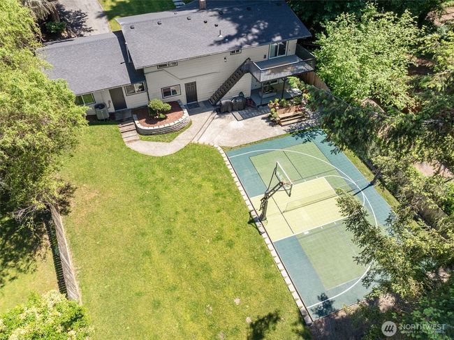 24028 6 Th Pl W, House other with 4 bedrooms, 4 bathrooms and 2 parking in Bothell WA | Image 32