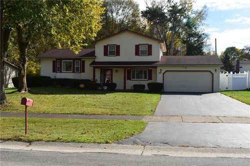 488 Fox Meadow Rd, Greece, NY, 14626-3141 | Card Image