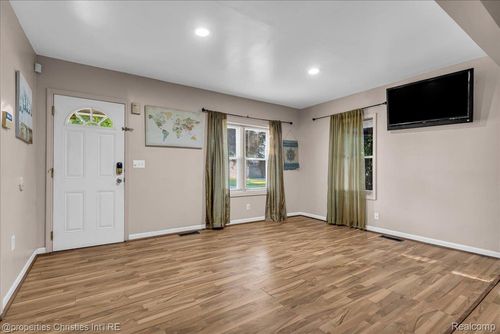 6028 Edmund St, Romulus, MI, 48174-4449 | Card Image
