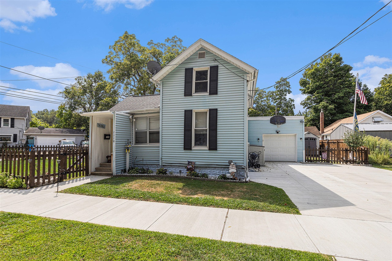 Phoenix St, Niles, MI 49120