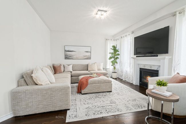 121 Upper Canada Crt, House other with 4 bedrooms, 4 bathrooms and 4 parking in Georgetown ON | Image 10