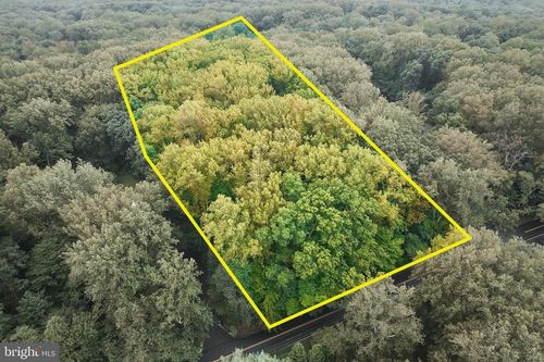 9113 Jeffery Rd, GREAT FALLS, VA, 22066-4120 | Card Image