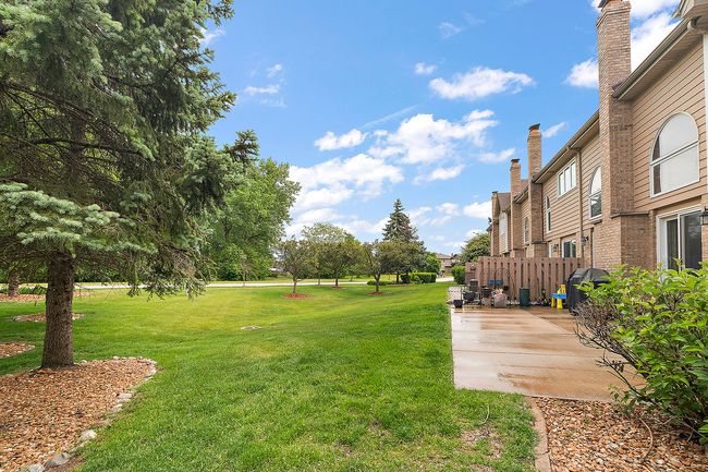 7706 Northfield Ln, Townhouse with 2 bedrooms, 4 bathrooms and 2 parking in Tinley Park IL | Image 24