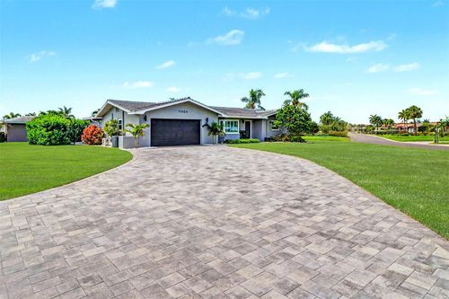 11624 Grove St, Seminole, FL, 33772-7158 | Card Image