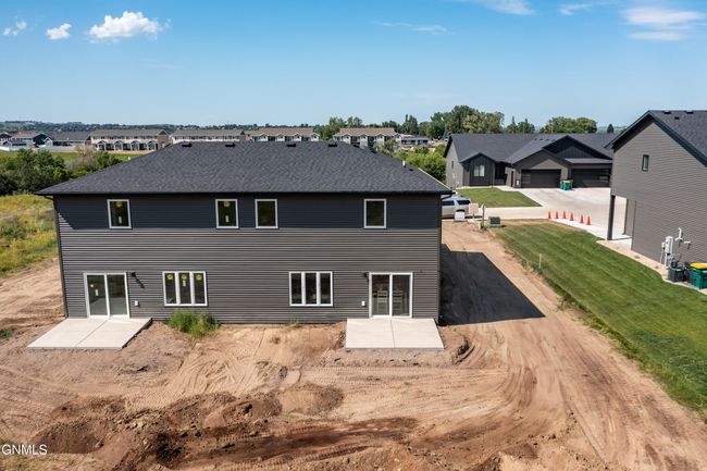 1710 Heart Ridge Loop Se, Townhouse with 3 bedrooms, 3 bathrooms and null parking in Mandan ND | Image 34