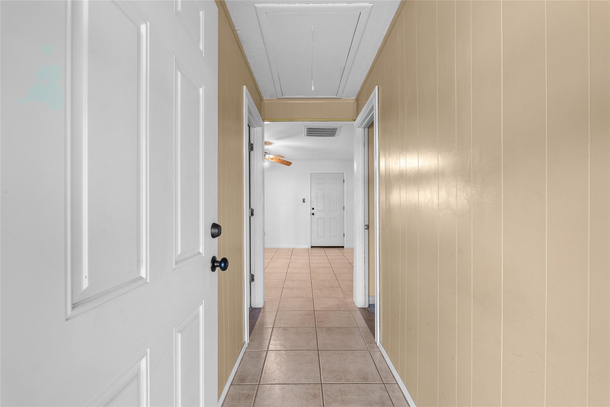 Residential Lease in Hitchcock 5